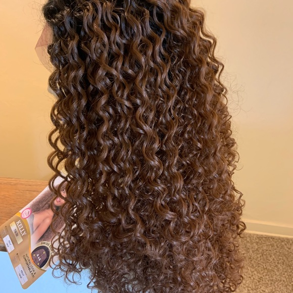 Sensationnel Lace Wig Empress Swiss 4x4 KELLY.
Color T1B/30 - Picture 4 of 5